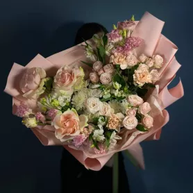 Букет с витрины №5013 от интернет-магазина «Flowers Studio»