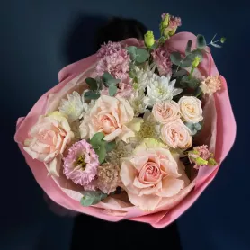 Букет с витрины №300 от интернет-магазина «Flowers Studio»