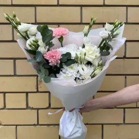 Букет с витрины №300 от интернет-магазина «Flowers Studio»