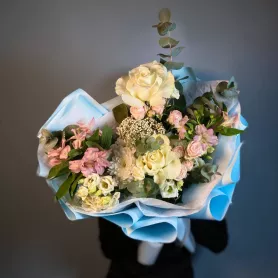 Букет с витрины №303 от интернет-магазина «Flowers Studio»