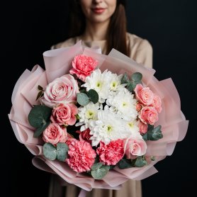 Букет-комплимент №2 от интернет-магазина «Flowers Studio» в Чебоксарах