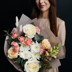 Букет-комплимент №4 от интернет-магазина «Flowers Studio» в Чебоксарах