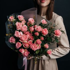Букет-комплимент №7 от интернет-магазина «Flowers Studio» в Чебоксарах