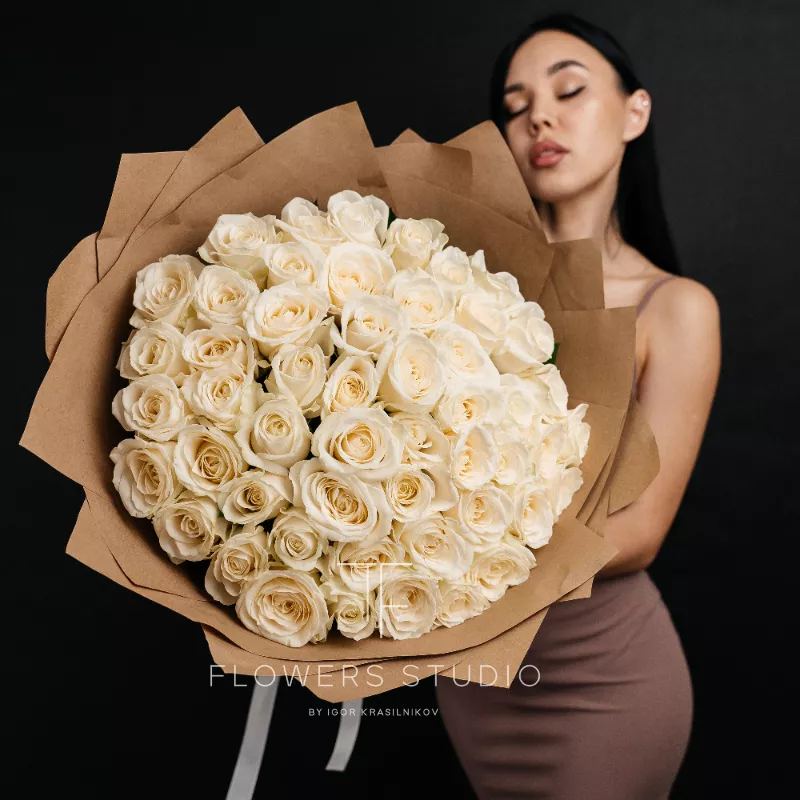 51 белая роза