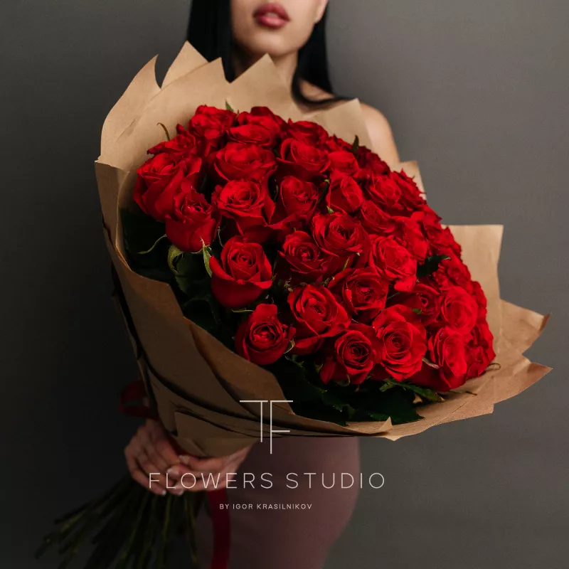 51 роза красная 2