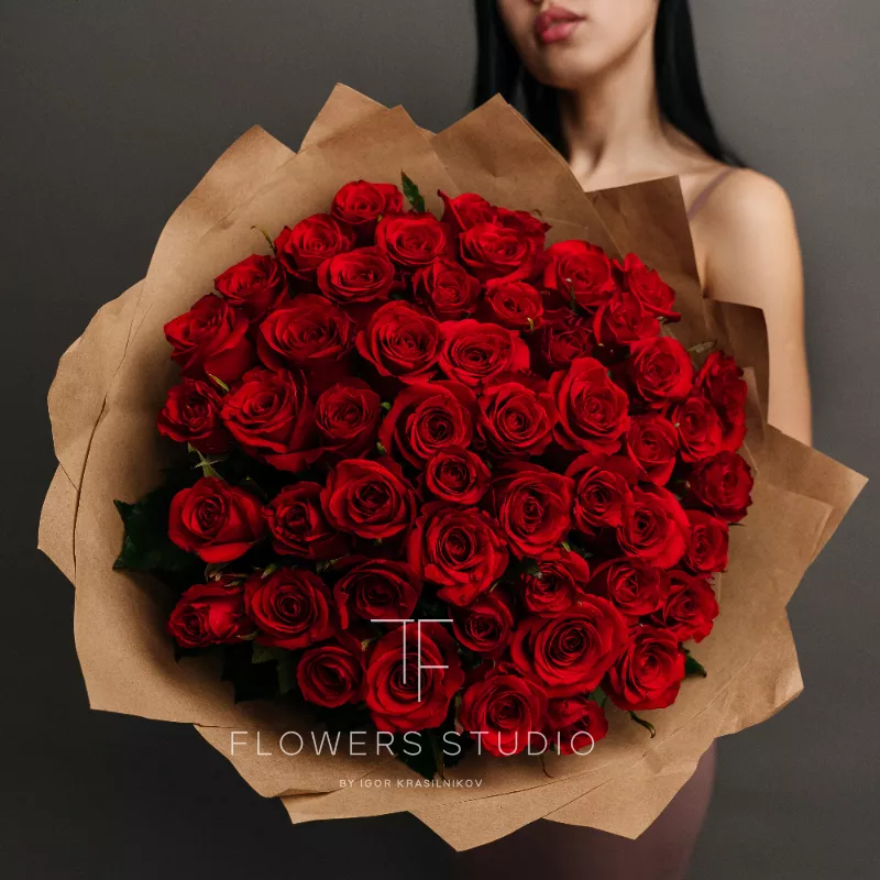 51 роза красная