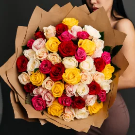 51 роза микс от интернет-магазина «Flowers Studio»