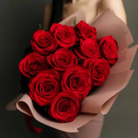 11 красных роз от интернет-магазина «Flowers Studio»