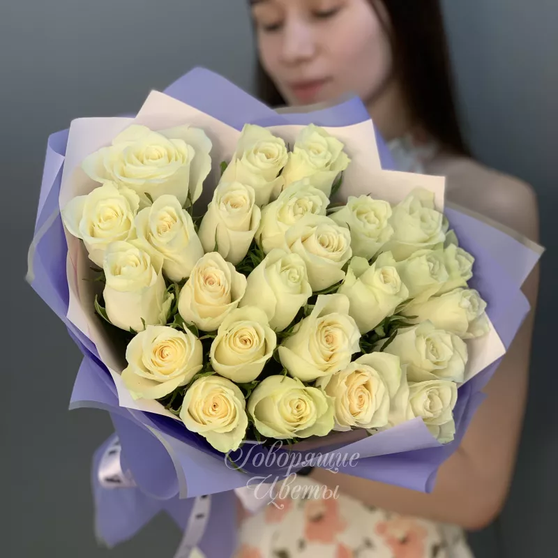 25 роз белых Кения