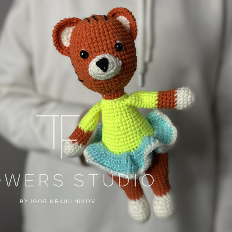 Вязаная игрушка &laquo;Тигрёнок&raquo; большая