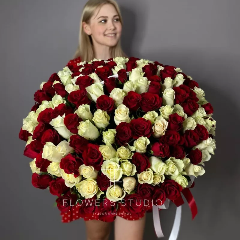 201 роза Кения в корзине