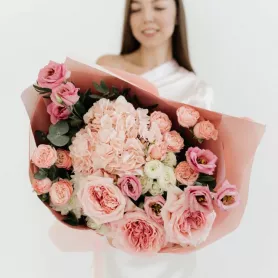 С любовью и заботой от интернет-магазина «Flowers Studio»