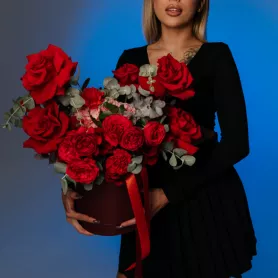 Ампир цветов от интернет-магазина «Flowers Studio»