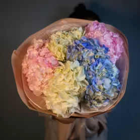 Букет с витрины №50 от интернет-магазина «Flowers Studio»