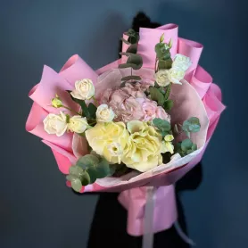 Букет с витрины №53 от интернет-магазина «Flowers Studio»
