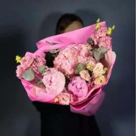 Букет с витрины №53 от интернет-магазина «Flowers Studio»