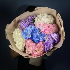 Букет с витрины №57 от интернет-магазина «Flowers Studio»