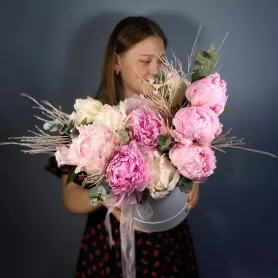 Букет с витрины №6106 от интернет-магазина «Flowers Studio»