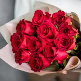11 красных роз (премиум сорт) от интернет-магазина «Flowers Studio»