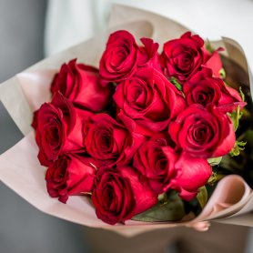 11 красных роз (премиум сорт) от интернет-магазина «Flowers Studio» в Чебоксарах