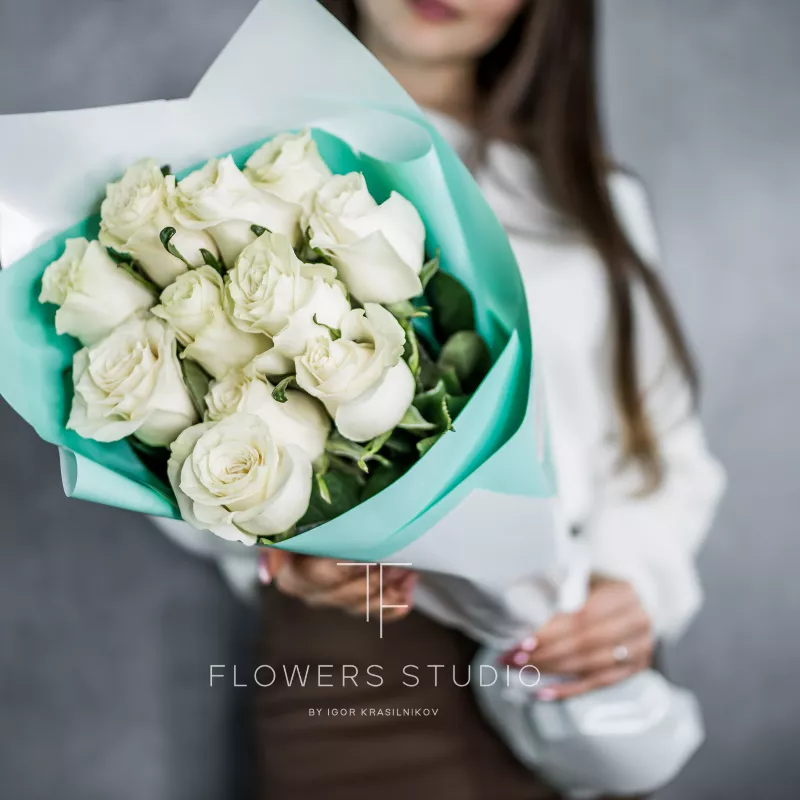 11 белых роз (премиум сорт) 3