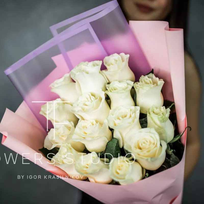15 белых роз (премиум сорт) 1