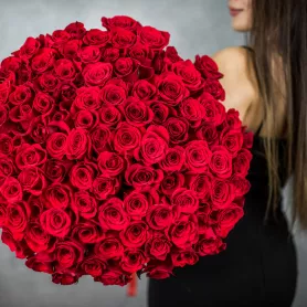 101 красная роза (Премиум сорт) от интернет-магазина «Flowers Studio»