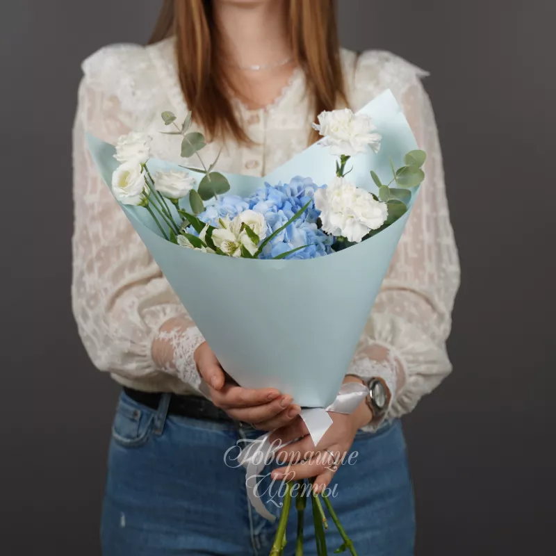 Голубой шелк 1