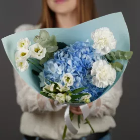 Голубой шелк от интернет-магазина «Flowers Studio»