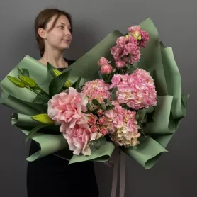 Букеты №211004 от интернет-магазина «Flowers Studio»