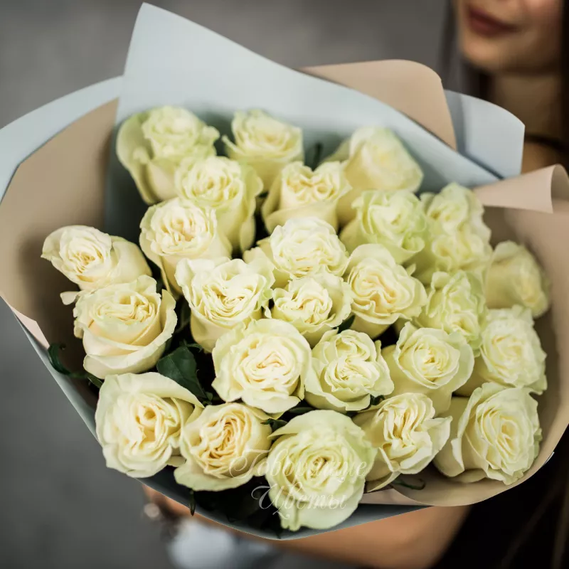 25 белых роз (премиум сорт) 2