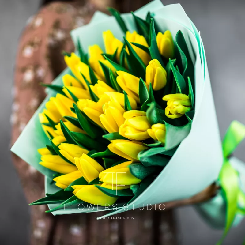 35 желтых тюльпанов 2
