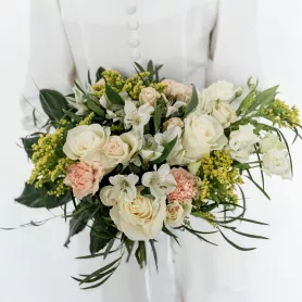 Букет невесты №21 от интернет-магазина «Flowers Studio»