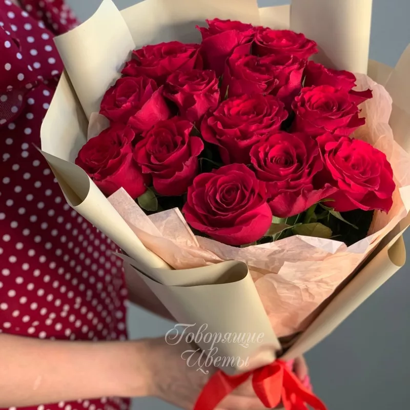 15 красных роз Кения 1