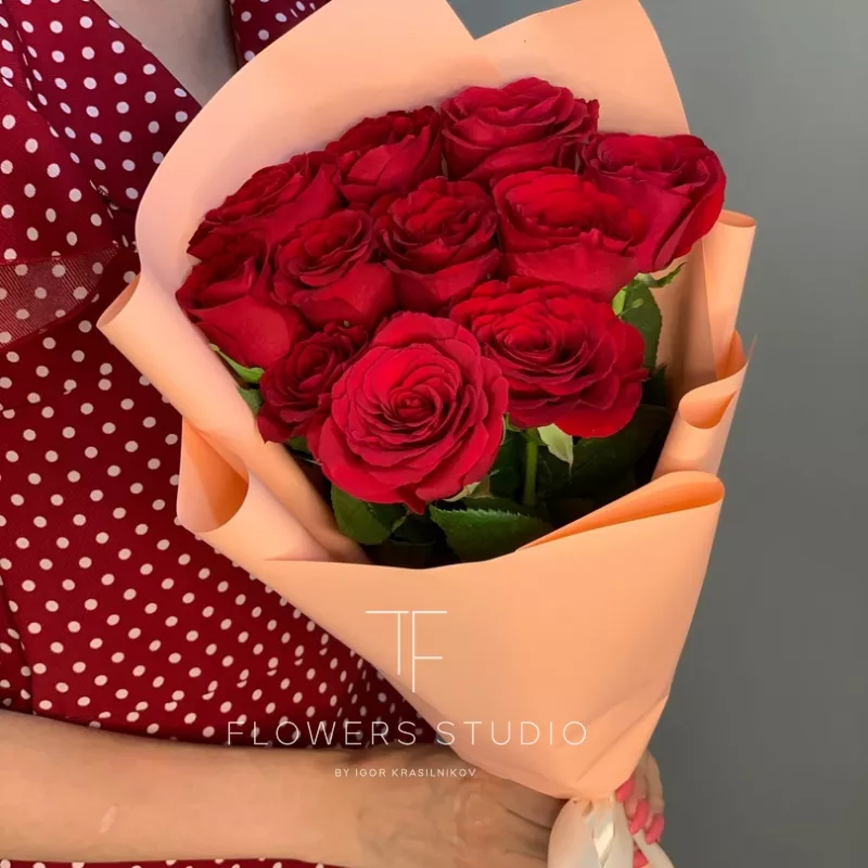 11 красных роз Кения 1
