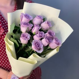 11 лиловых роз Кения от интернет-магазина «Flowers Studio» в Чебоксарах