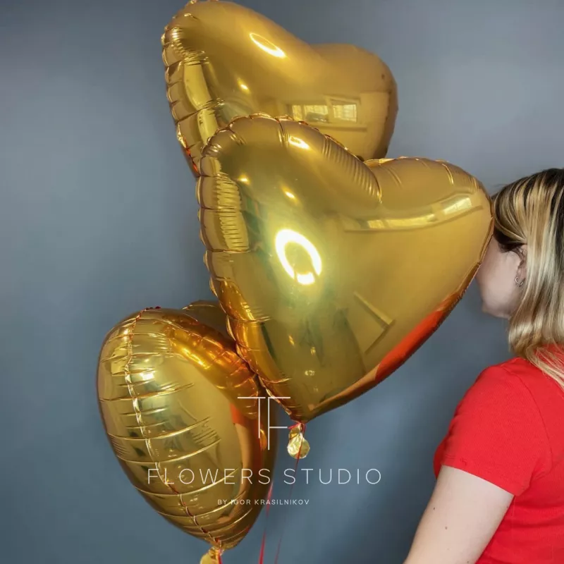 3 фольгированных сердца