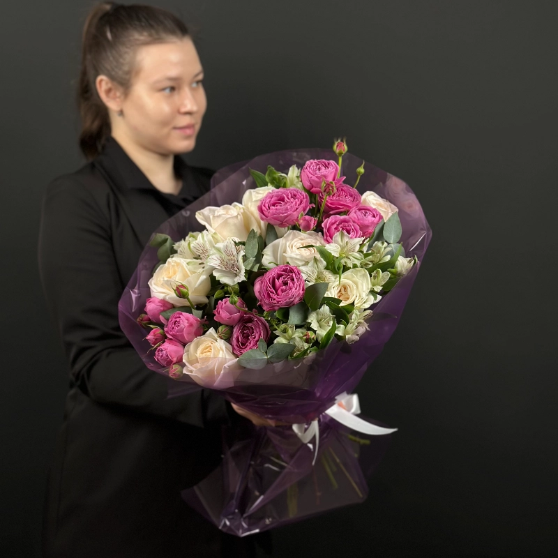 Букет №240204 от интернет-магазина «Говорящие цветы»